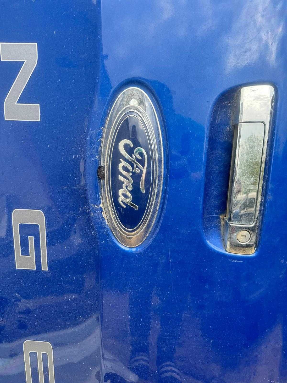 Klapa paki - burta  Ford Ranger  Limited kamera