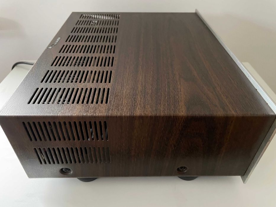 Marantz 1060 legendarny wzmacniacz vintage w bdb stanie