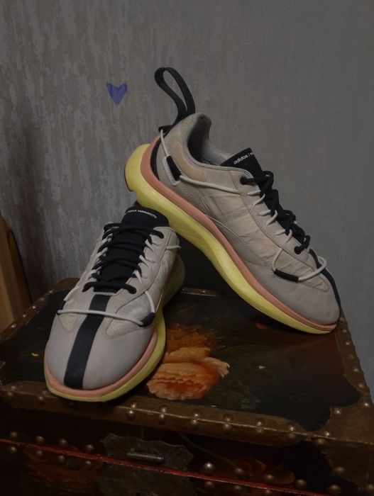 Adidas Y-3 FZ4323 стильна пара з історією