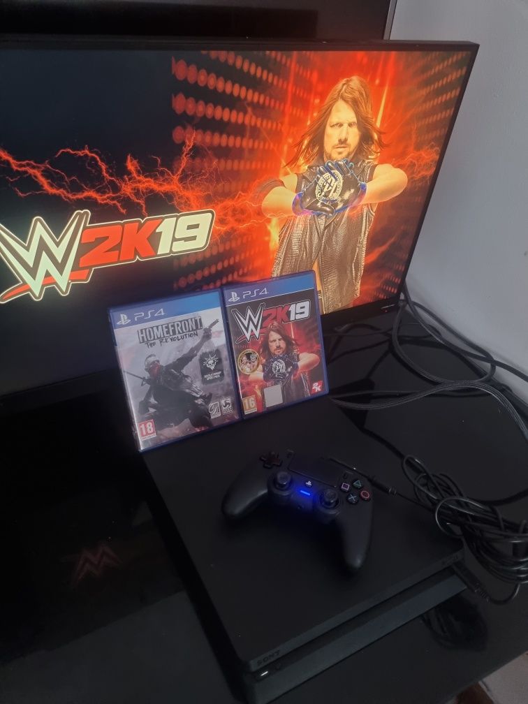 Ps4 slim 1Tb + 2  jogos + Comando . Pode ser testada  !!
