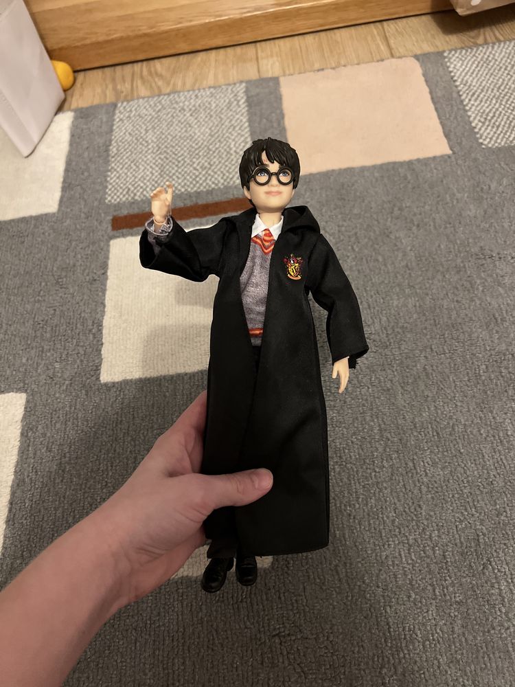 Harry Potter lalka Harry Strój Hogwart Fym50 Mattel