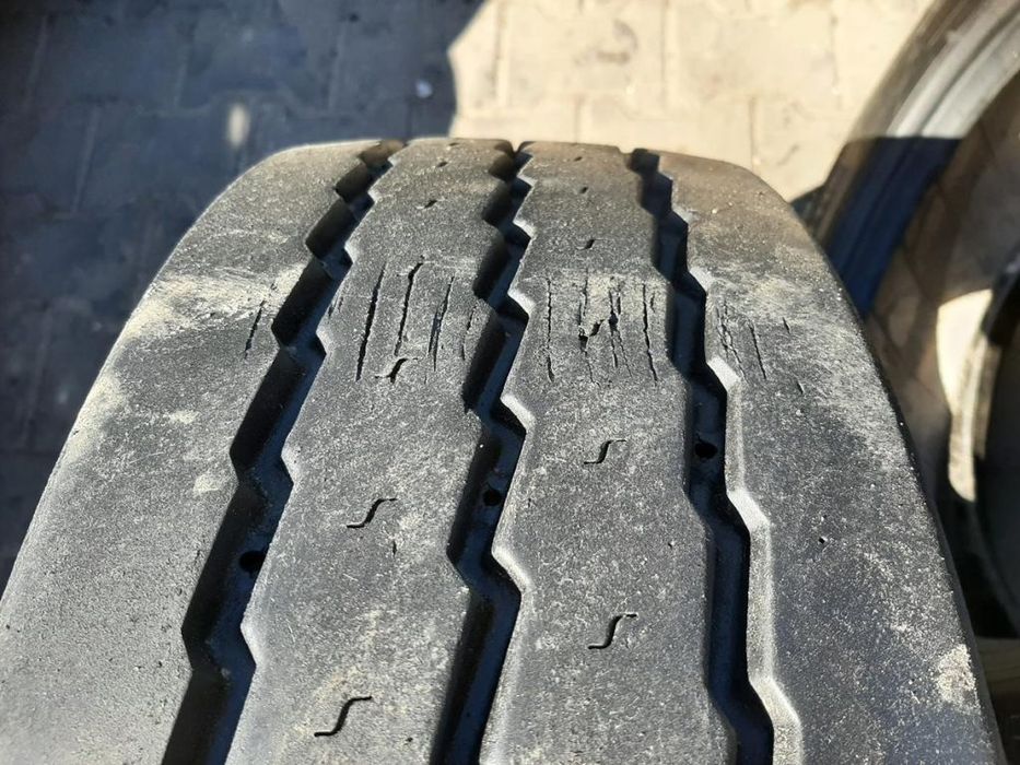 2x Opona używana ciężarowa 205/65R17.5 MICHELIN 300zł(szt.) C2473