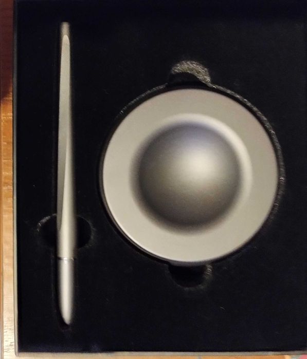 Superpen lewitujący długopis.