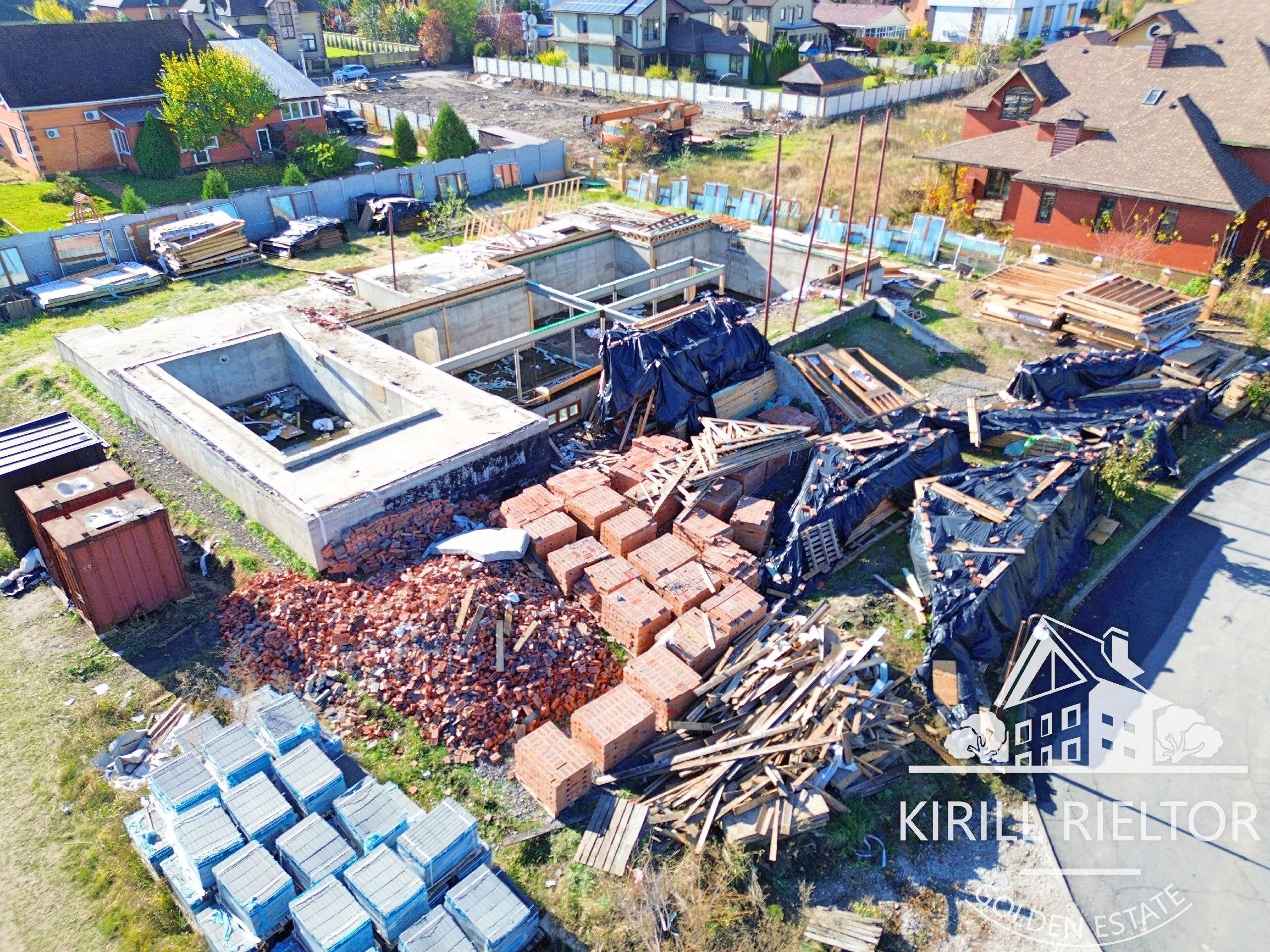 Продается участок S = 15 соток в коттеджном городке "Золотые Ключи"