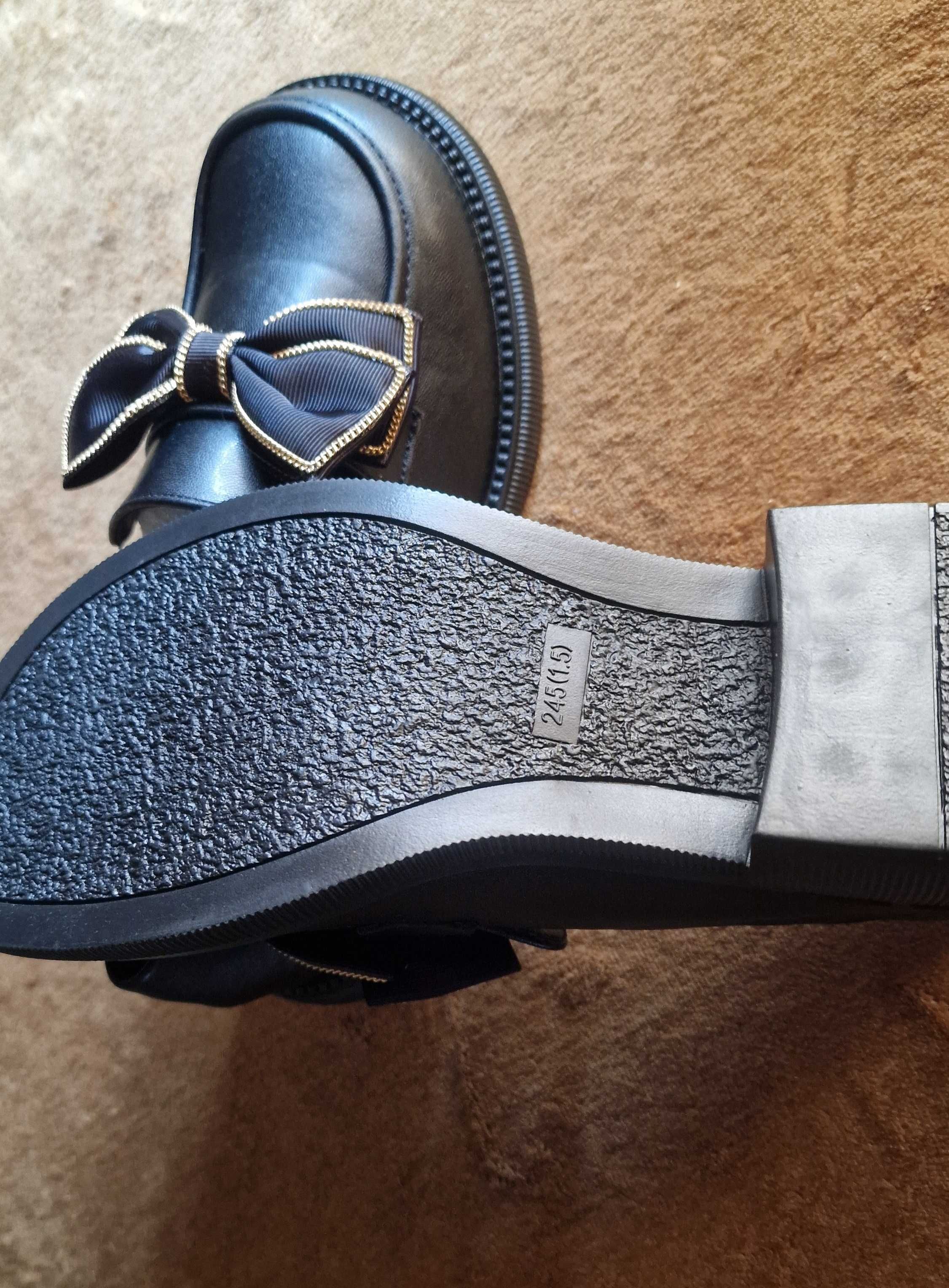 Sapatos com laço