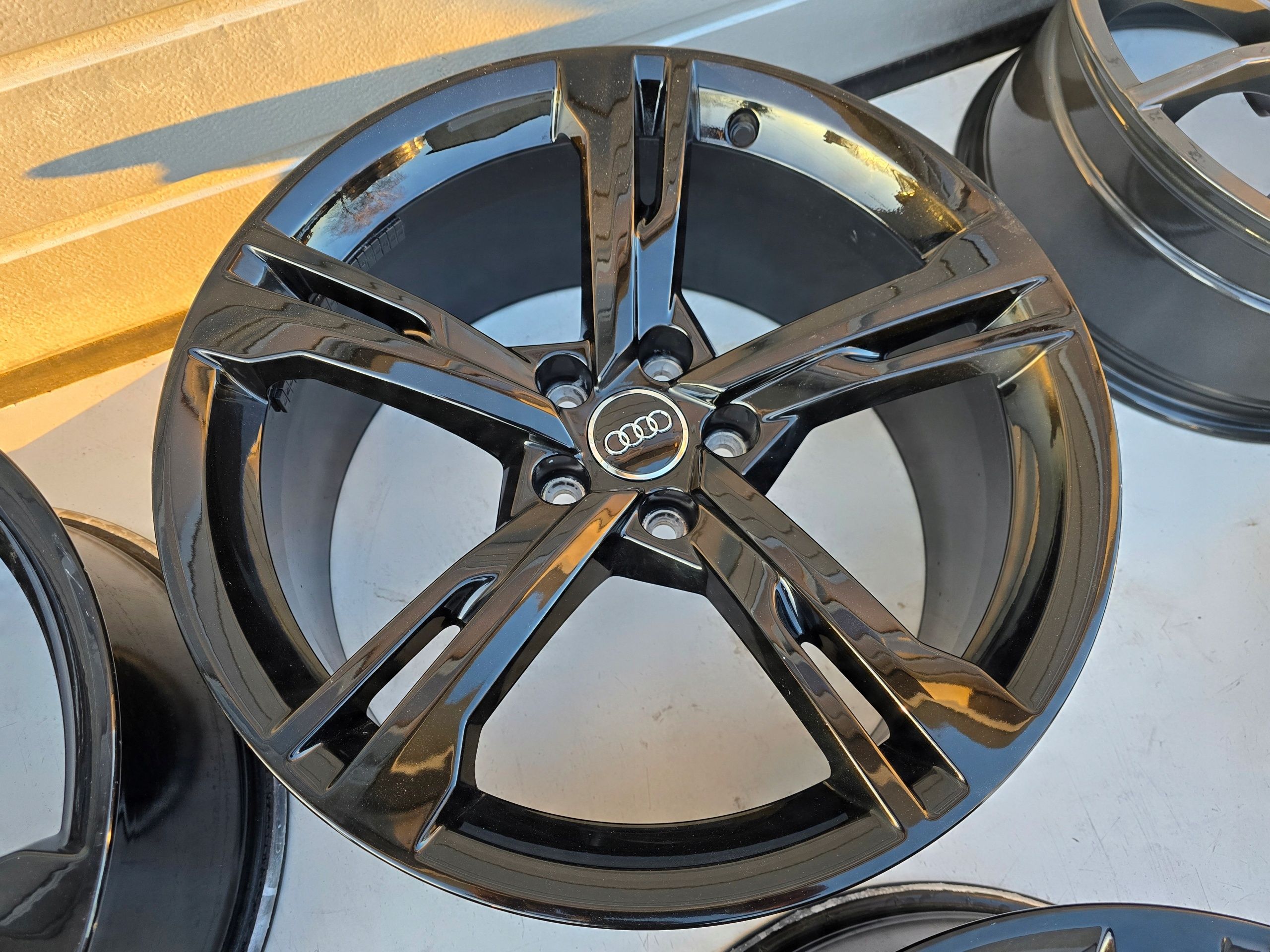 Audi A5 A6 C7 C8 S6 A7 A4 B8 B9 Q5 5x112 19'' ET32