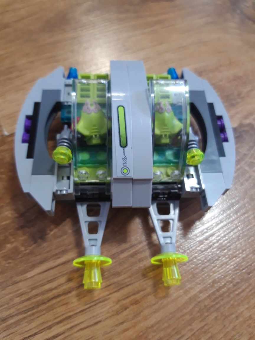 Lego 7067 Alien Conquest Spotkanie z jetkopterem