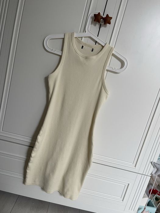 Piekna viralowa sukienka Zara prazek tuba bokserka