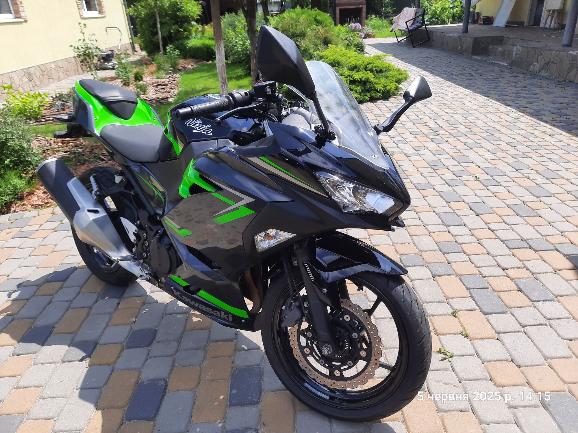 Kawasaki Ninja 400 2019