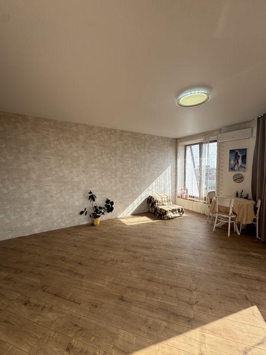 Продам евро 2 х комнатную квартиру в новом доме АГВ Таирова/Киевский