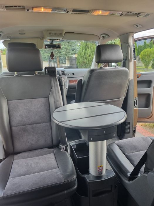 Volkswagen Multivan highline Dsg 4x4 zadbany skóra 6 osób