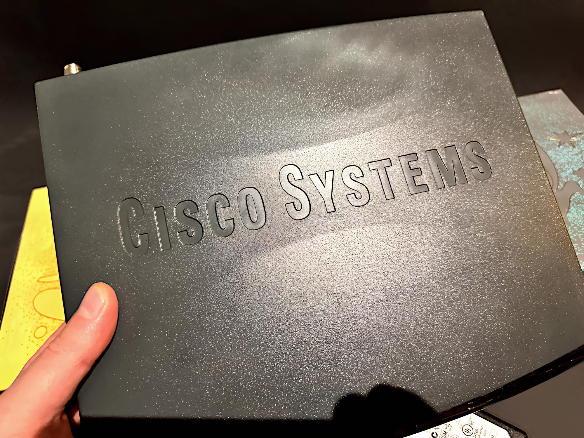 Router Cisco 851 W Ethernet SOHO Security 850 Router Seria 8000