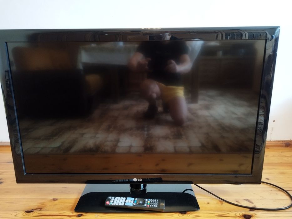 Telewizor LG 42" LCD + pilot model 42lk430