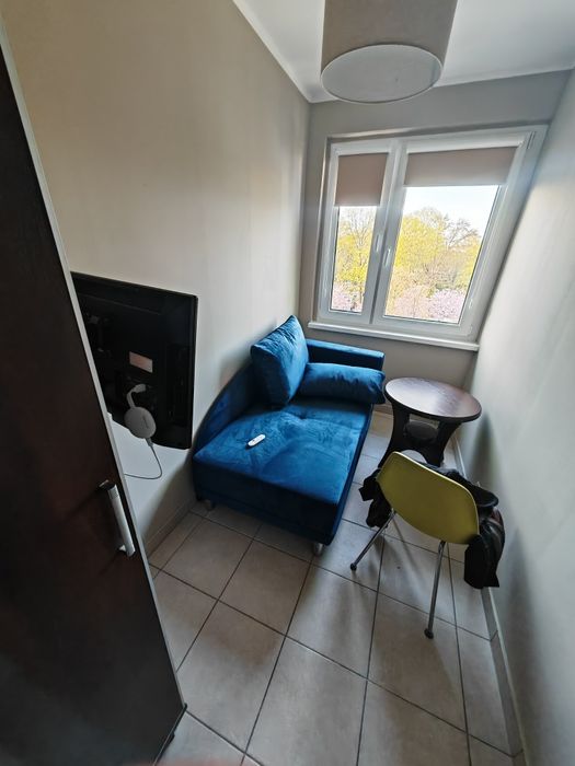wynajme pokój w 4 pokojowym mieszkaniu