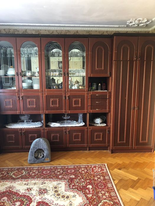 Стінка у Вітальню безкоштовно . Самовивіз