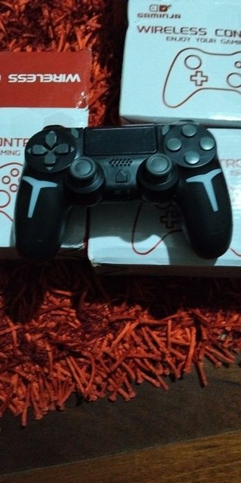 Comandos novos compatíveis com PS4, PS3 e PC.