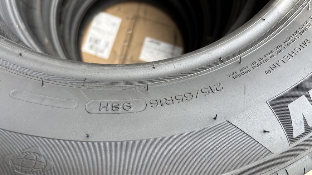 Komplet michelin 215/65/16 z 2023 roku 6mm