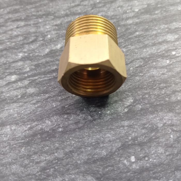 Заправочне.Перехідник на вуглекислотний балон