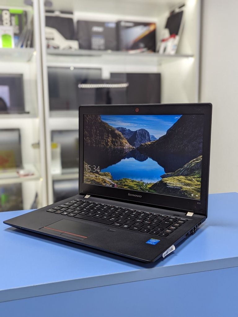 Компактний Ноутбук Lenovo E31-80/i3-6006U/8GB/256GB/HD/13"/ОПТ.роздріб