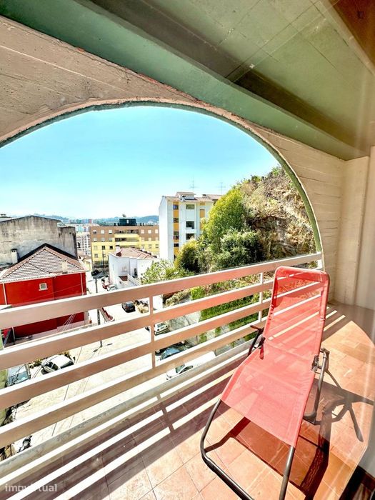 Quarto - localizado em Bairro do Sol Coimbra