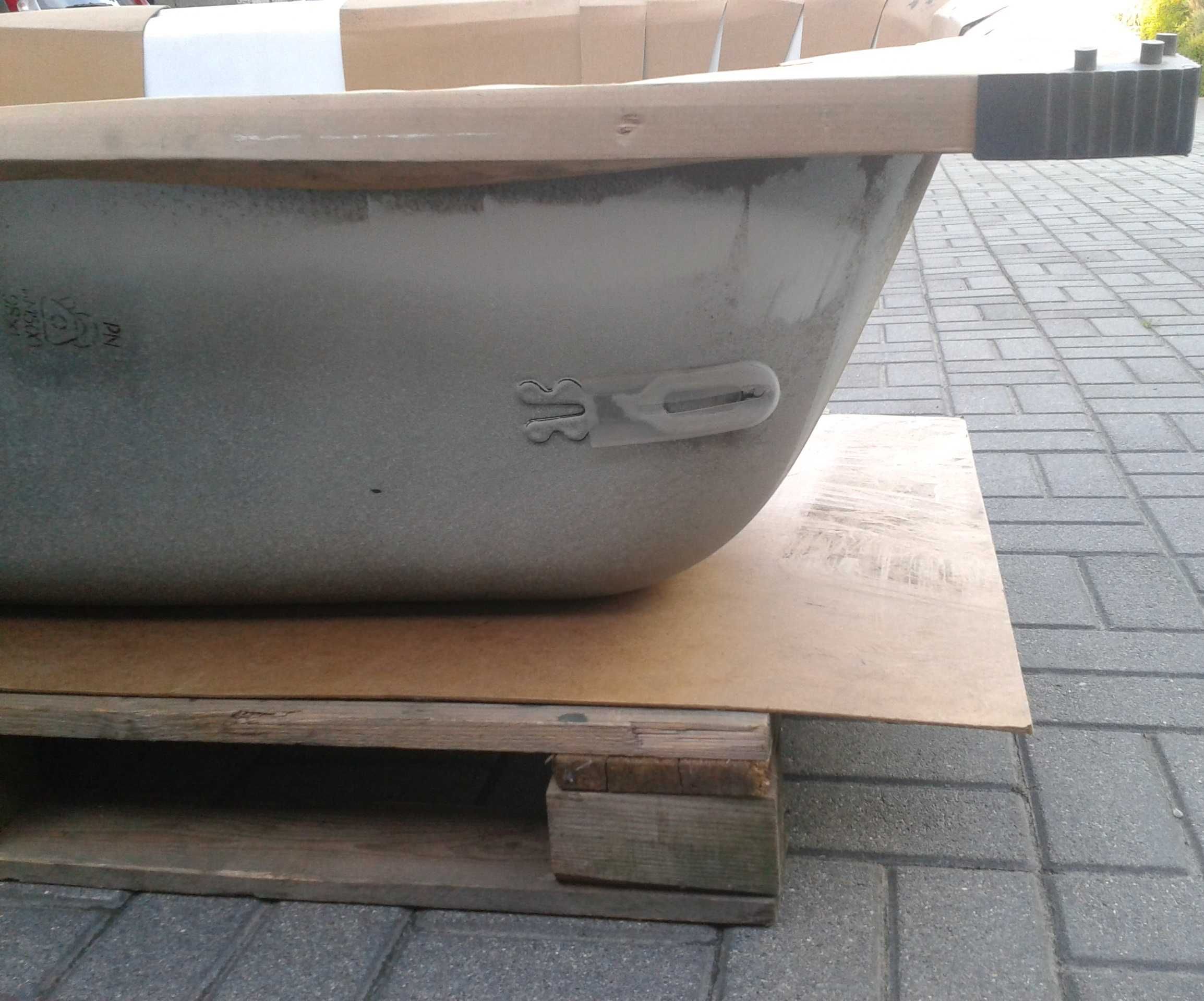 WANNA emaliowana metalowa EMALIA OLKUSZ 150x70cm z otworami na baterię