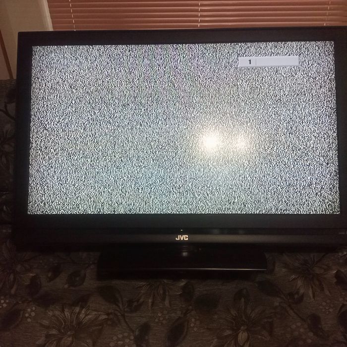 Телевизор JVC 42