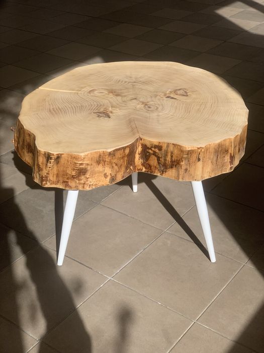 Журнальний стіл із тополі