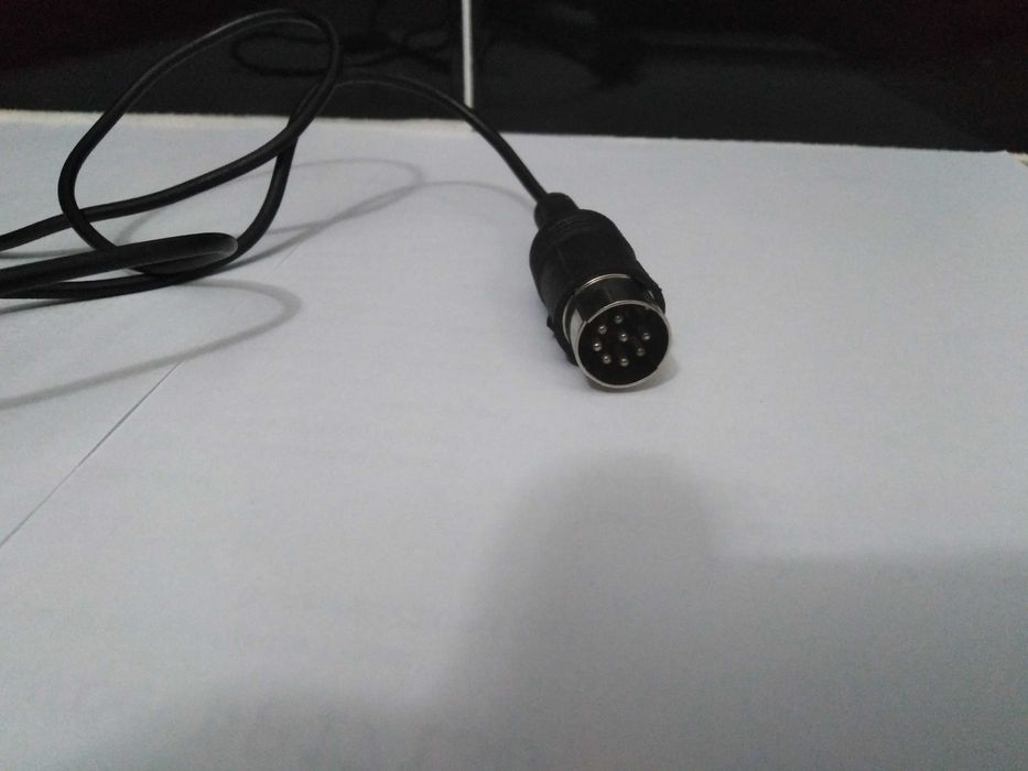 Cabo MIDI 8 pinos Macho - Fêmea  como novo em perfeitas condições.