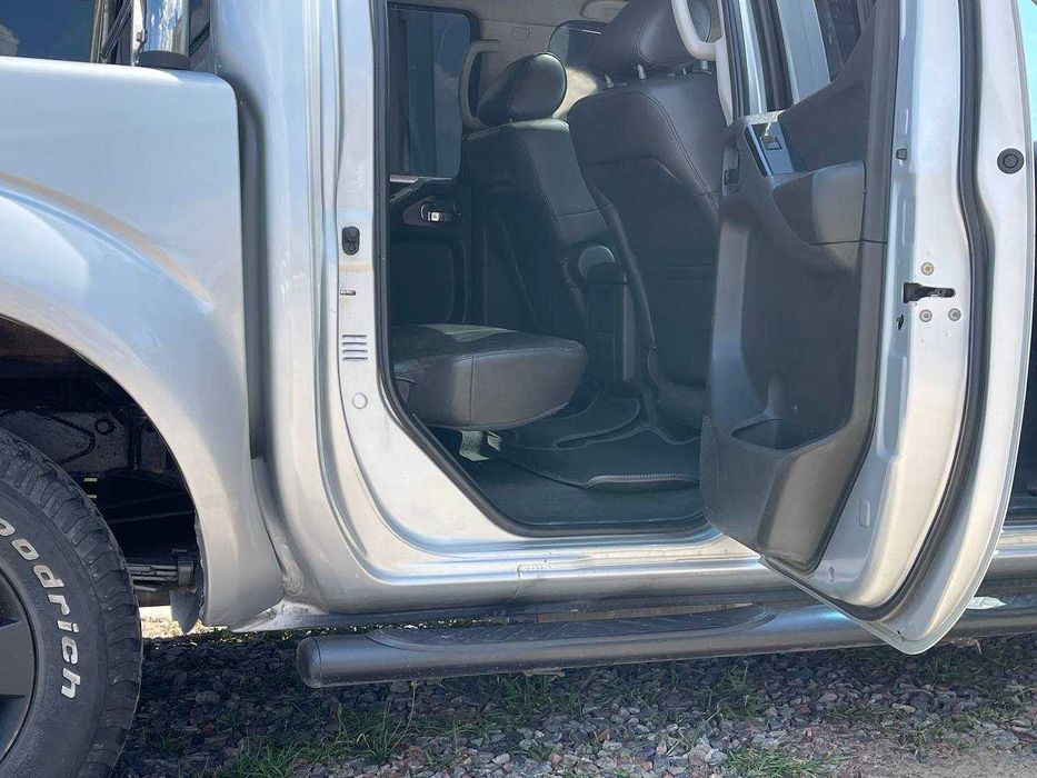 Nissan Navara 2.5 автомат