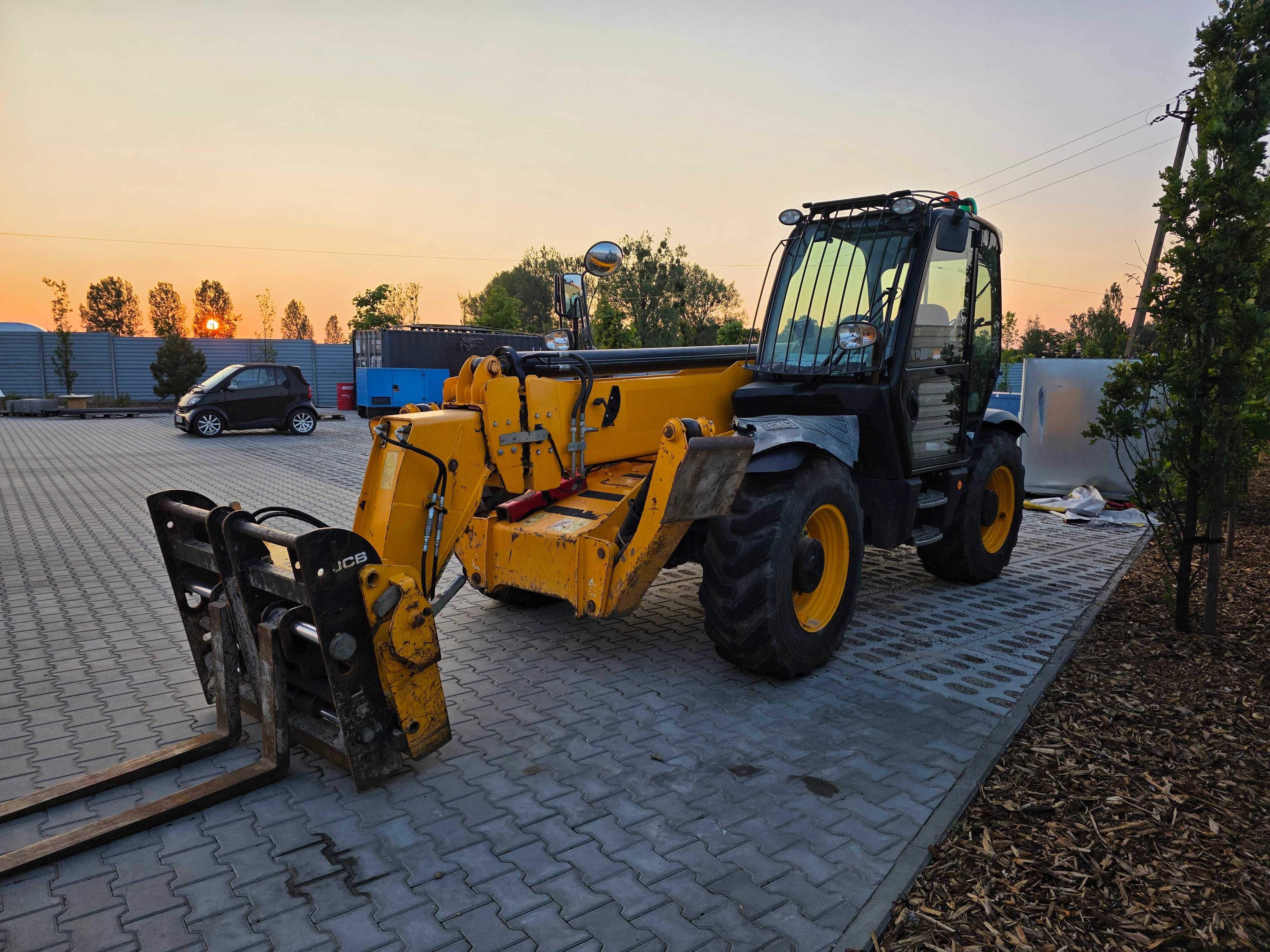 JCB 540 140 Hi-Viz Klima Widły Łyżka, przesuw boczny, 2018 rok, UDT