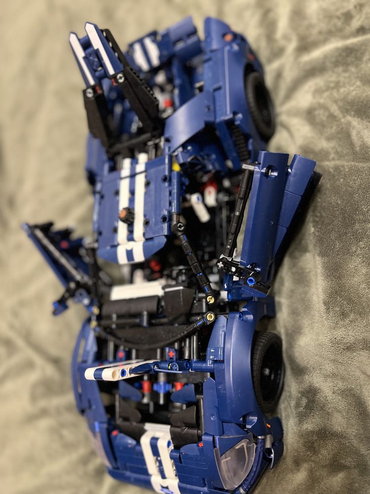 Конструктор LEGO Techniс Ford GT 2022 1466 деталей (42154)