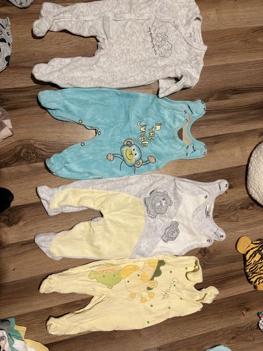 Ubranka dla dzieciatka 56r