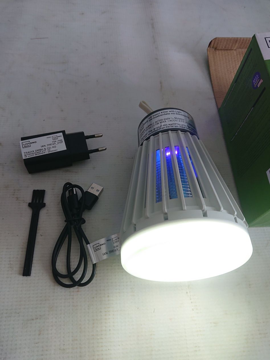 Lampa na komary na akumulator + światło LED 2w1 Kempingowa