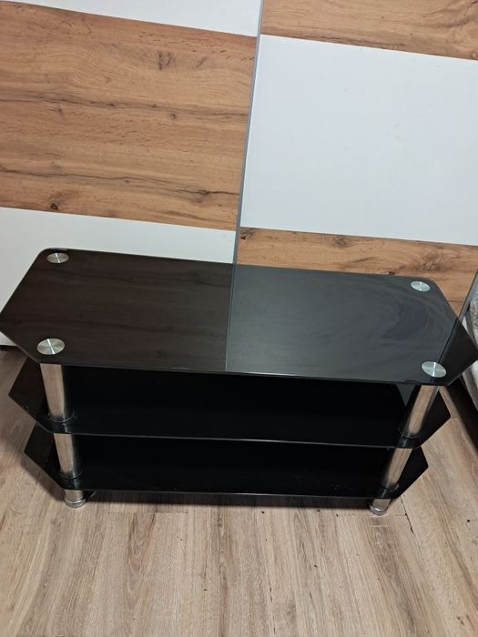 czarny szklany stolik pod rtv