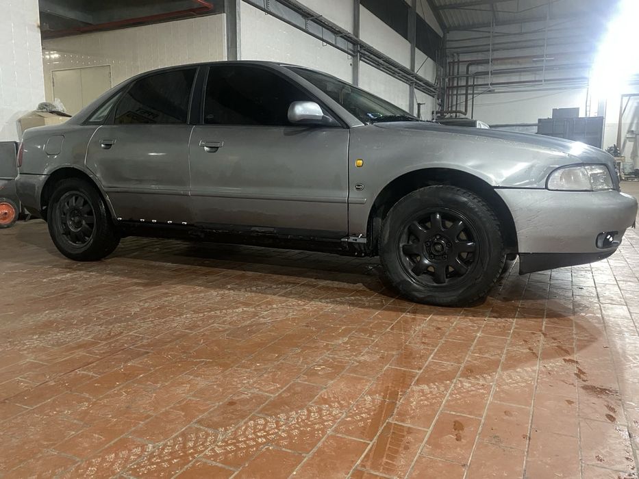 Ауді А4 Б5 1.6 MPI