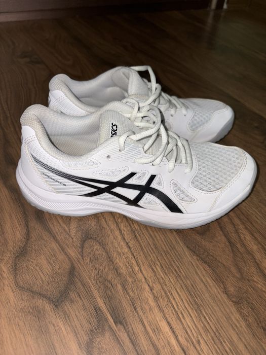 Кросівки asics волейбольні