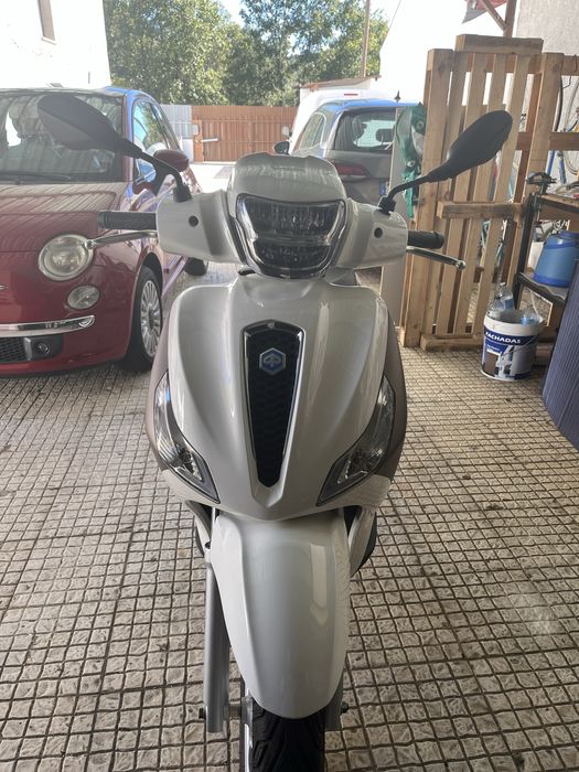 Mota piaggio medley 125 ano 2022