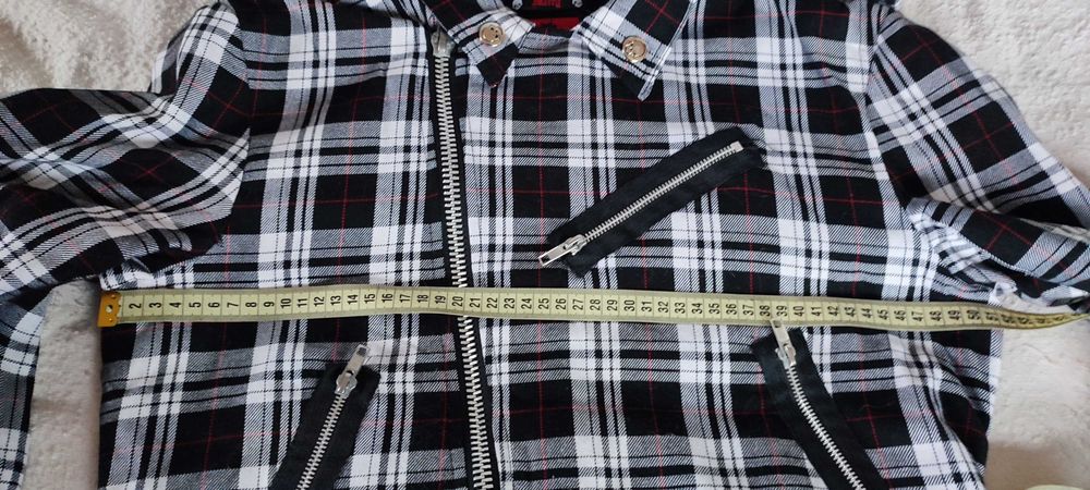 Продаю панк-куртку-косуху бренда Mercy.