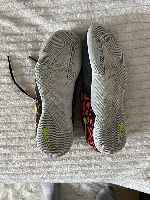 Футзалки Nike Elastico PRO