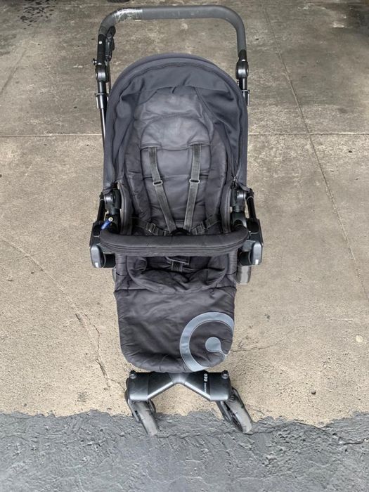 Carrinho de bebe marca concord , usado.