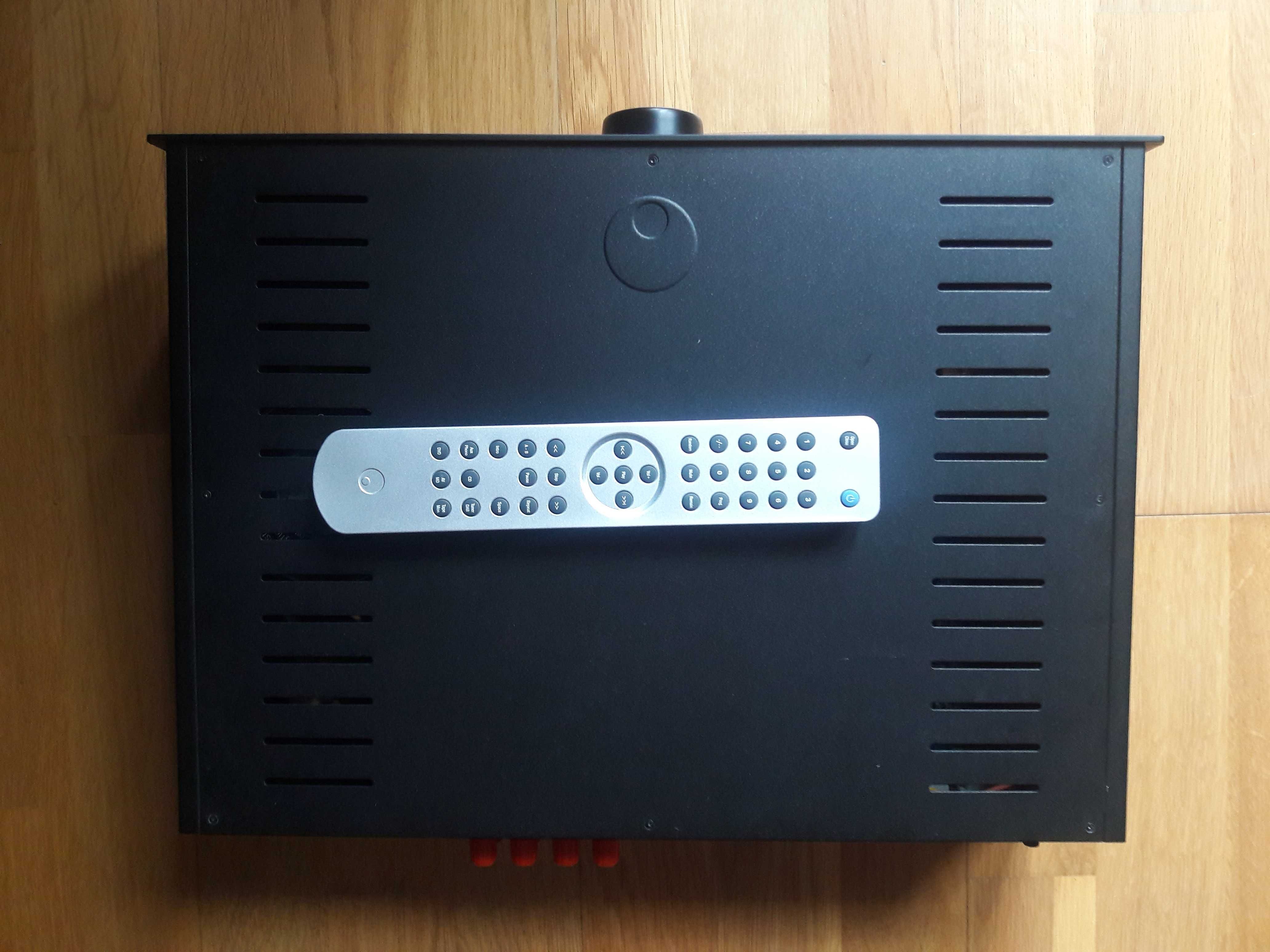 Wzmacniacz Cambridge Audio Azur 640A