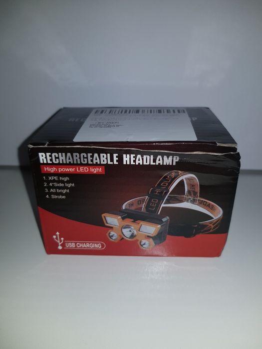 Lanterna LED de cabeça c/ 4 modos de luz. Potente e recarregável