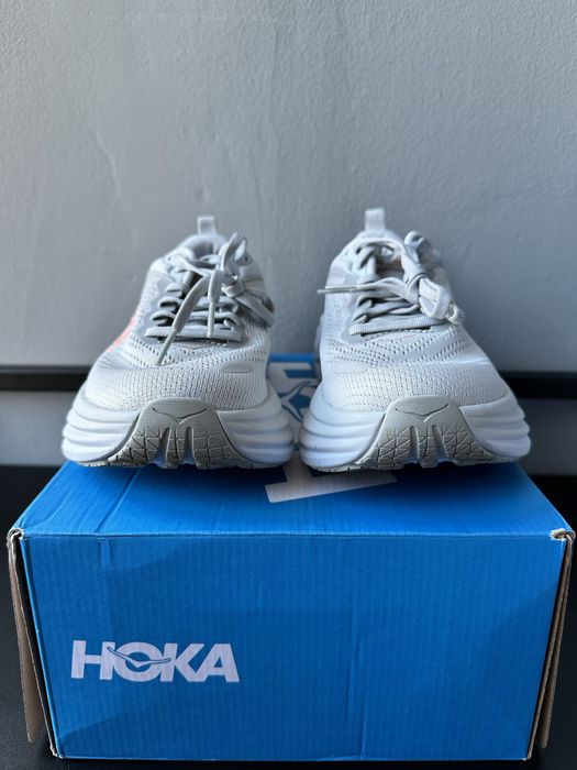 Кросівки жіночі Hoka Bondi 8