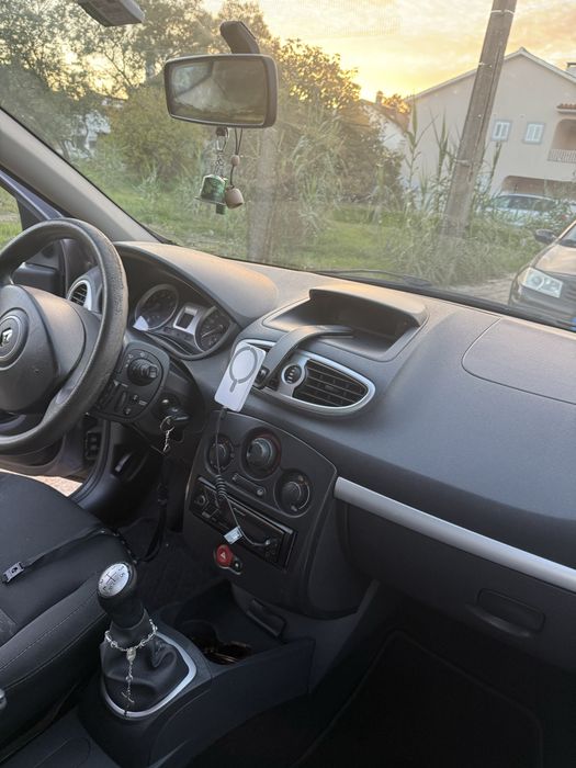 Renault Clio III 1.2 · 2010 · Gasolina · 211.848 km