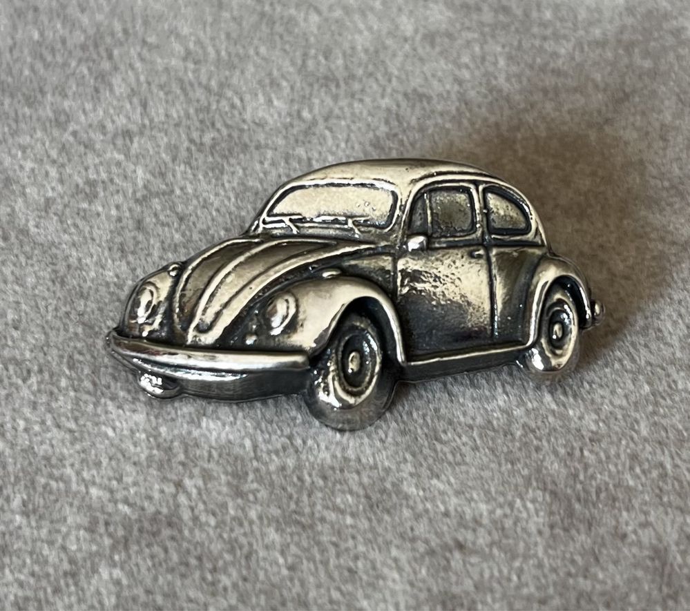 Przypinka pin VW Garbus srebro 0,925