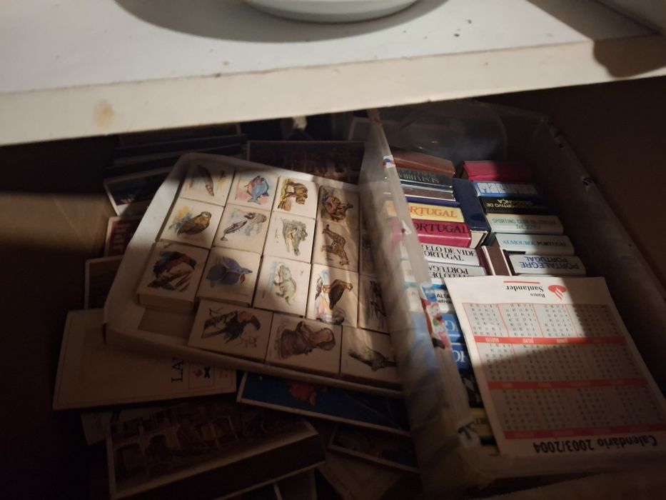 Caixas de fósforos, isqueiros, cinzeiros