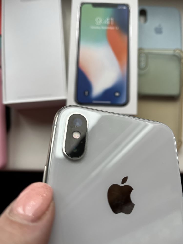 Продам iphone 10 X на 64гб