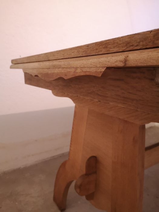 Stół dębowy duży.