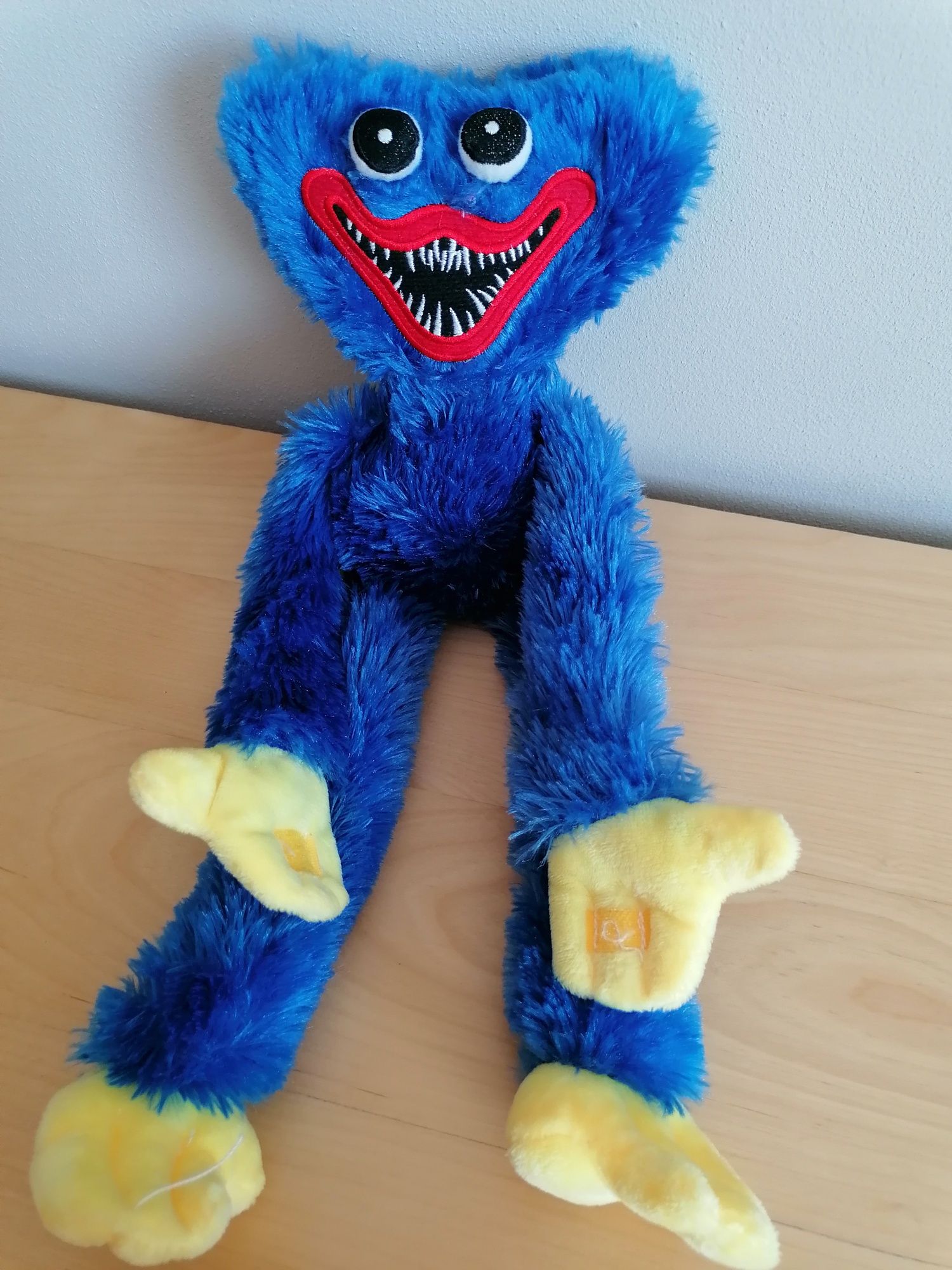 Nowy Huggy Wuggy maskotka