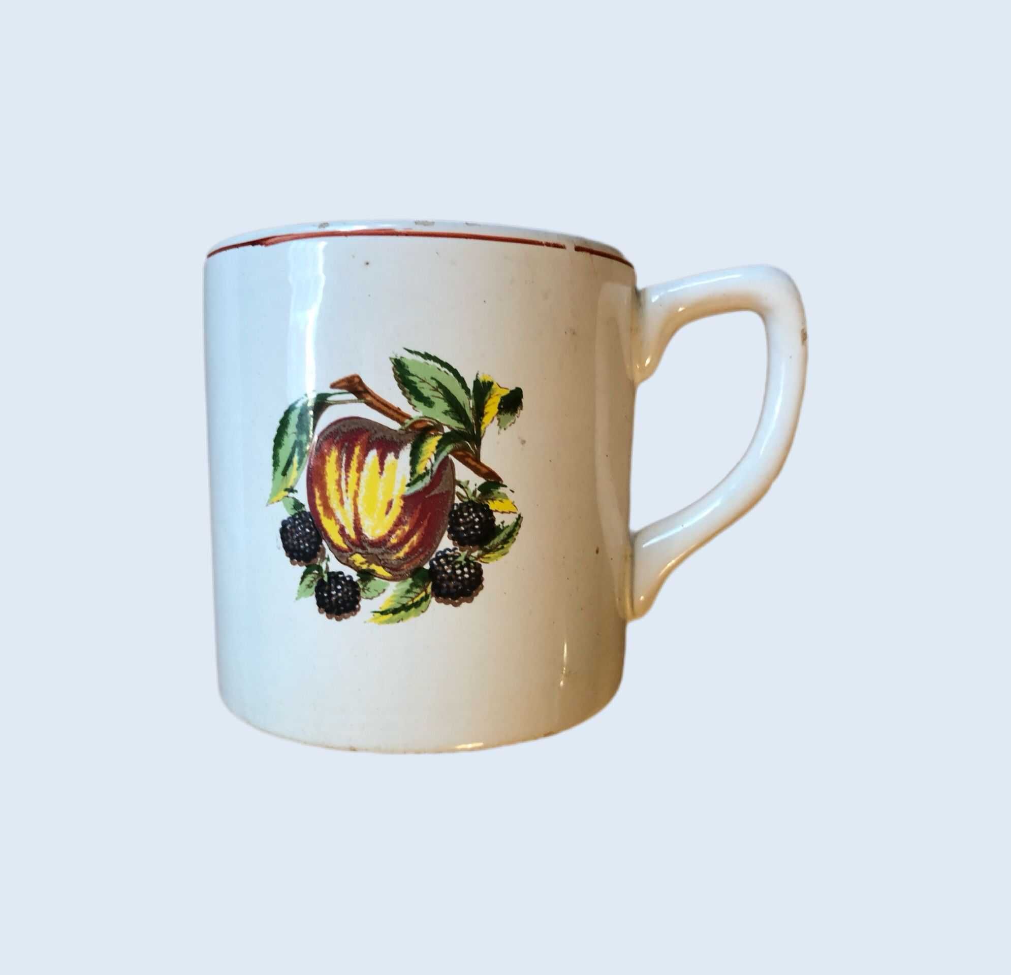 Caneca rustica vintage com motivos frutícolas